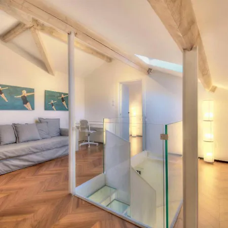 Livin' Portofino Lux